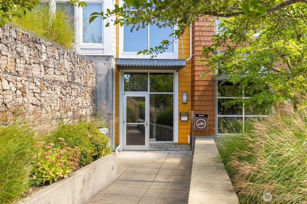 Photo of 125 Ferncliff Avenue NE #E242, Bainbridge Island, WA 98110 (MLS # 2575243)