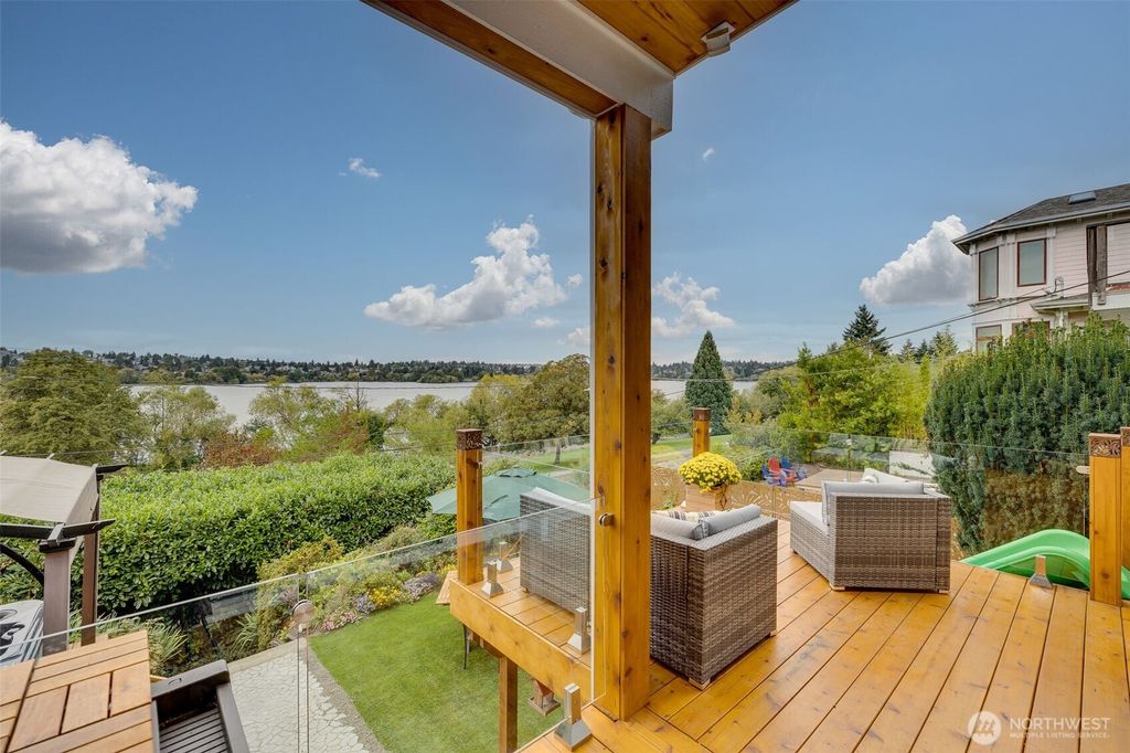 Photo of 5822 E Green Lake Way N, Seattle, WA 98103 (MLS # 2454298)