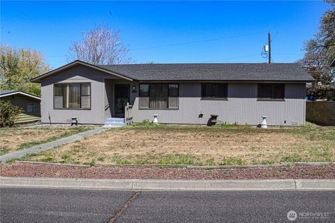 Photo of 222 W Nelson Road, Moses Lake, WA 98837 (MLS # 2514889)