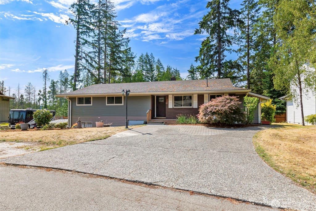 Photo of 2860 NW North Star Drive, Silverdale, WA 98383 (MLS # 2558181)