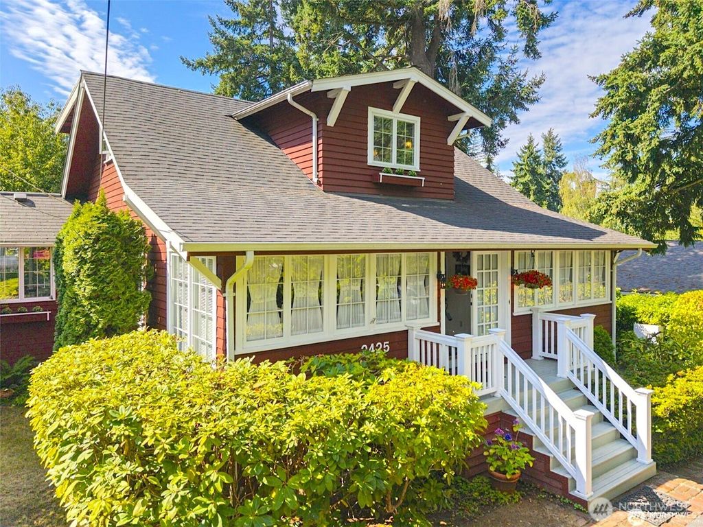 Photo of 2425 SW 150th Street, Burien, WA 98166 (MLS # 2422419)