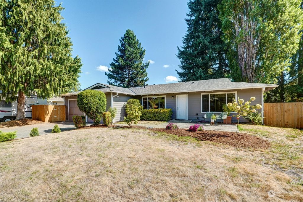 Photo of 15116 110th Avenue NE, Bothell, WA 98011 (MLS # 2159832)