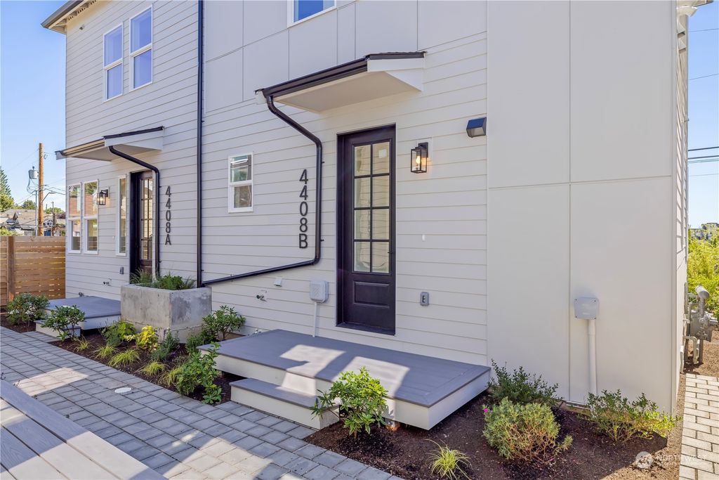 Photo of 4408 B 37th Avenue SW, Seattle, WA 98126 (MLS # 2307552)
