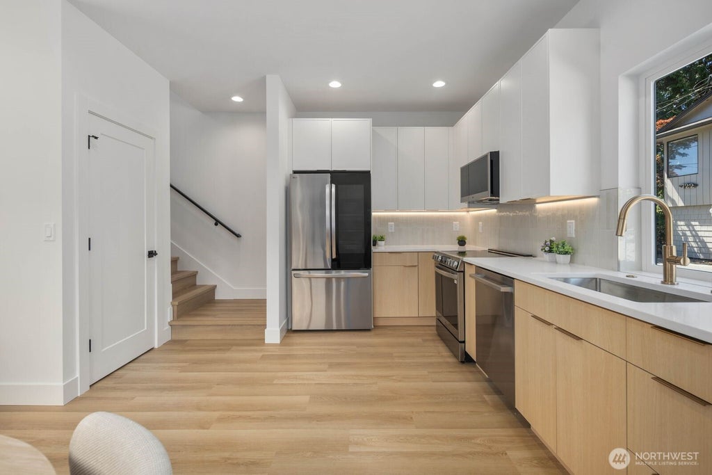 Photo of 726 N 89TH Street #B, Seattle, WA 98103 (MLS # 2561234)