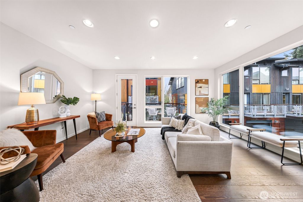 Photo of 6522 C 32nd Avenue NE, Seattle, WA 98115 (MLS # 2499336)