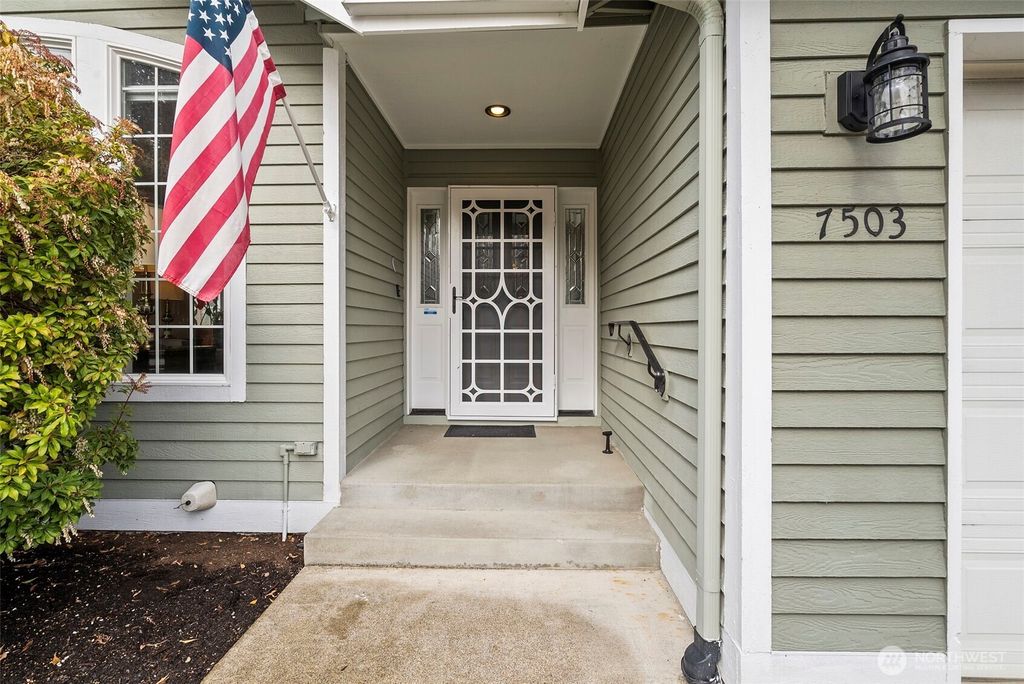 Photo of 7503 51st Street W, University Place, WA 98467 (MLS # 2504106)