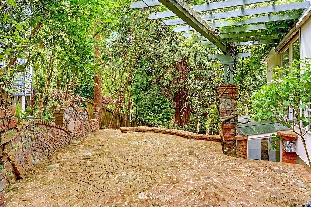 listing image 9360794338622326817