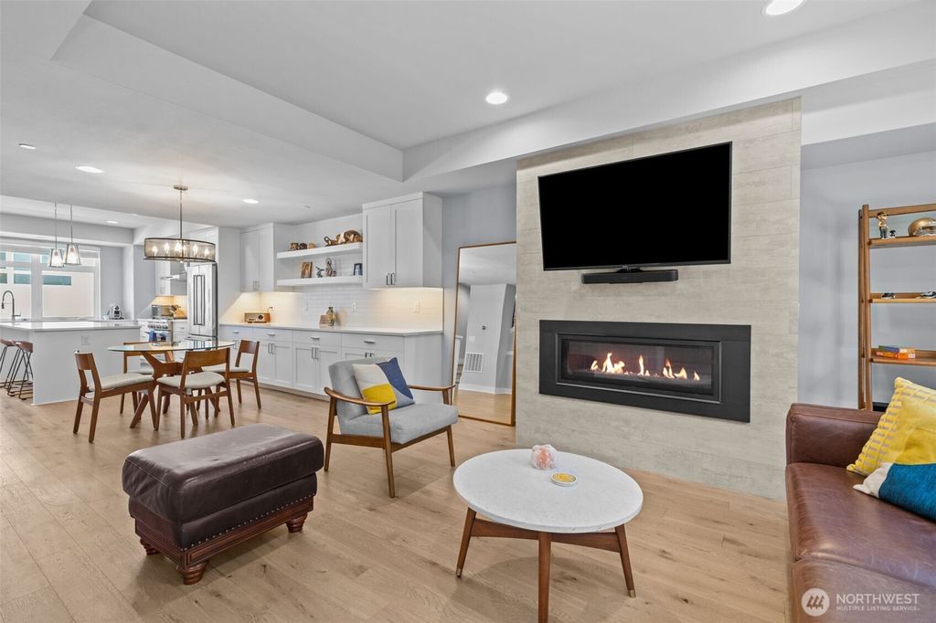 Photo of 4040 129th Court SE #18, Bellevue, WA 98006 (MLS # 2402237)