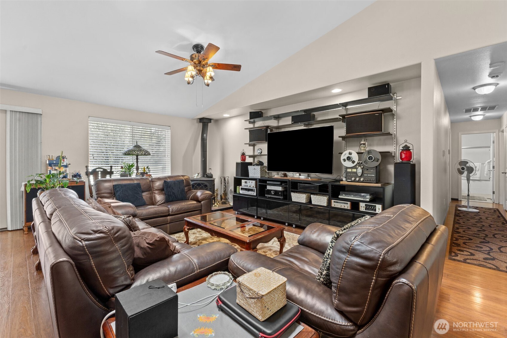 Bonney Lake, Washington, 98391, United States, 3 Bedrooms Bedrooms, ,3 BathroomsBathrooms,Residential,Active,2038125