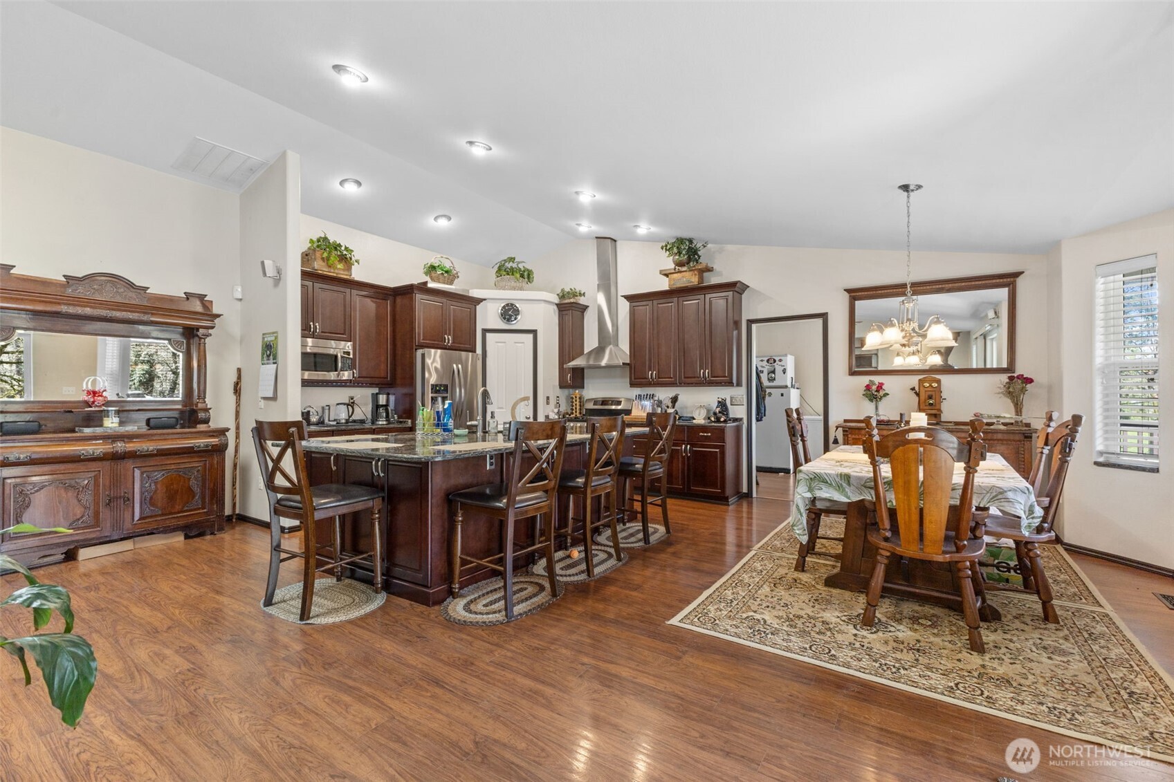 Bonney Lake, Washington, 98391, United States, 3 Bedrooms Bedrooms, ,3 BathroomsBathrooms,Residential,Active,2038125