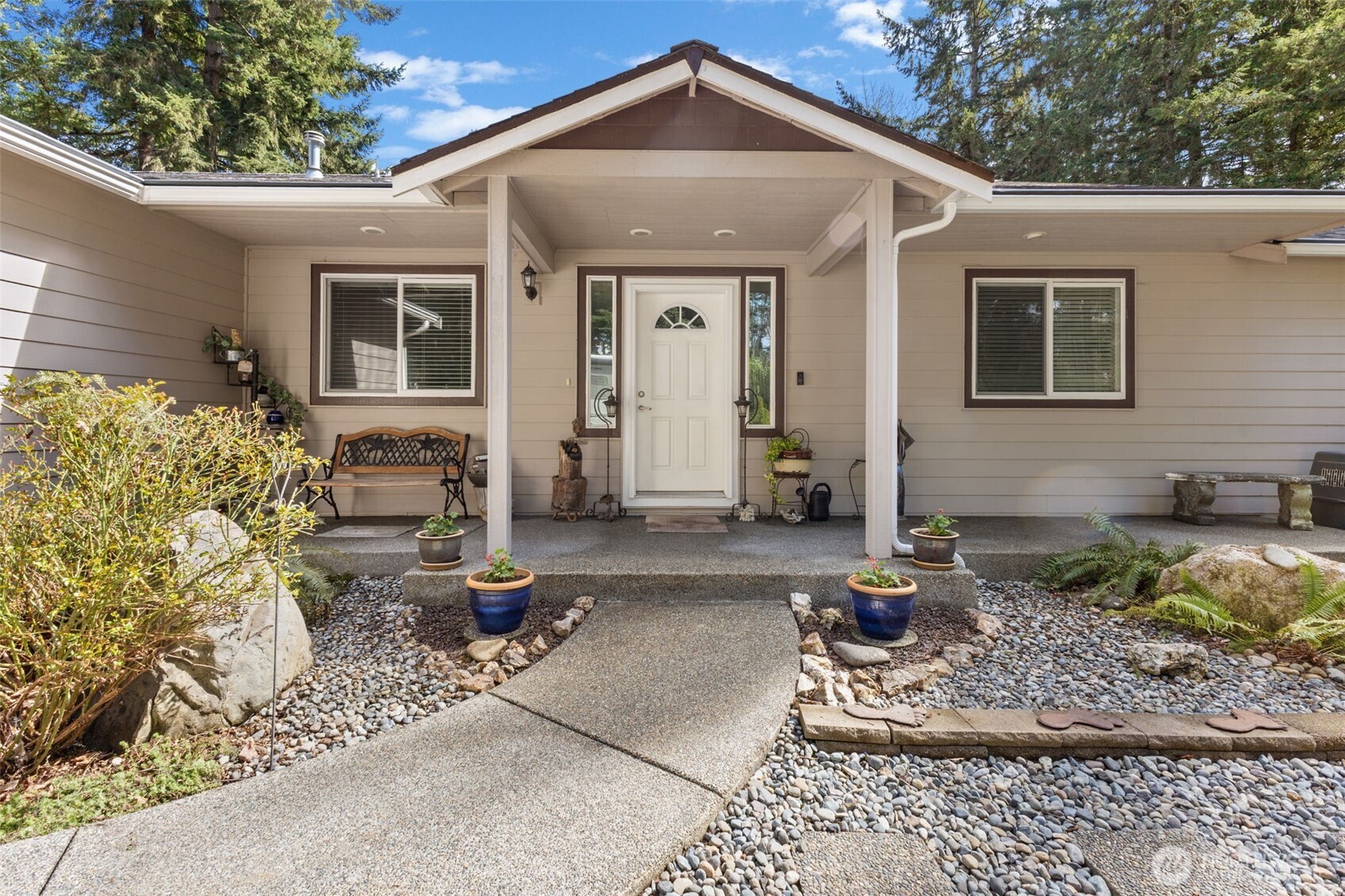 Bonney Lake, Washington, 98391, United States, 3 Bedrooms Bedrooms, ,3 BathroomsBathrooms,Residential,Active,2038125