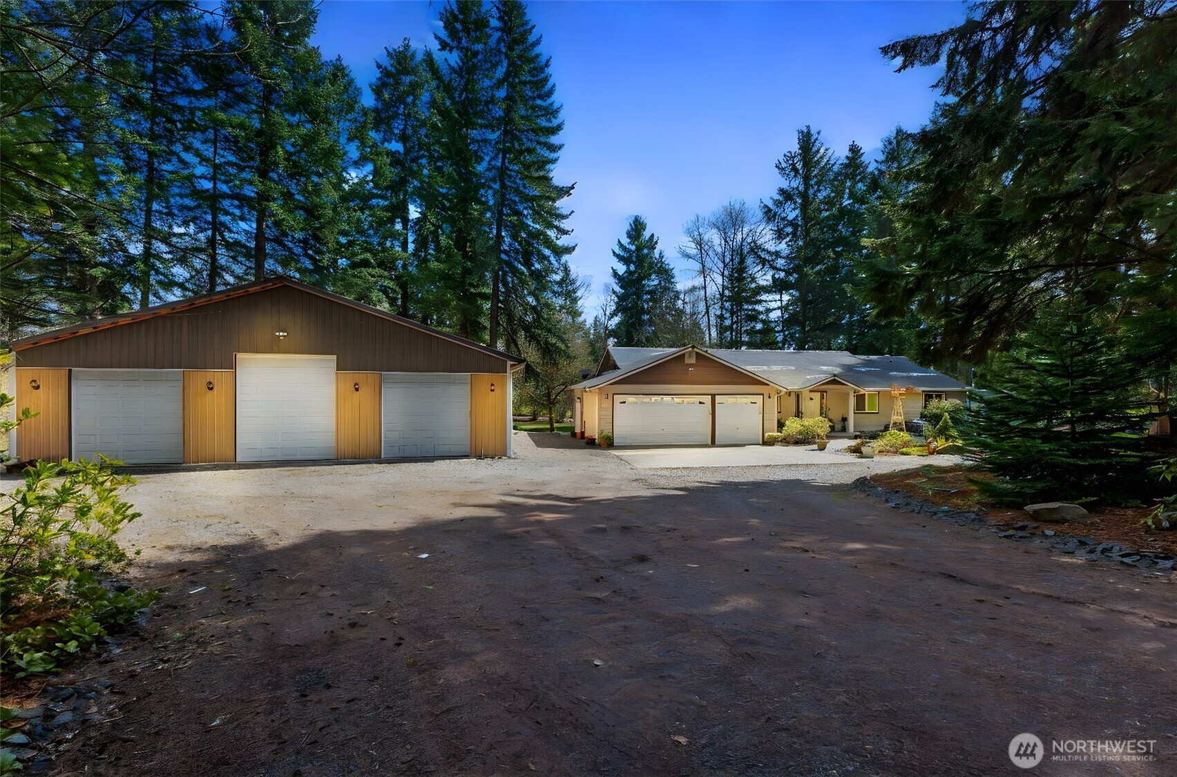 Bonney Lake, Washington, 98391, United States, 3 Bedrooms Bedrooms, ,3 BathroomsBathrooms,Residential,Active,2038125