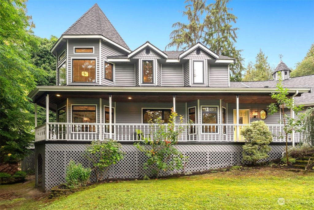 Photo of 6218 NE 137th Street, Kirkland, WA 98034 (MLS # 2300577)