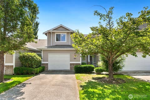 Photo of 10700 SE 260th Street #H102, Kent, WA 98030 (MLS # 2571175)