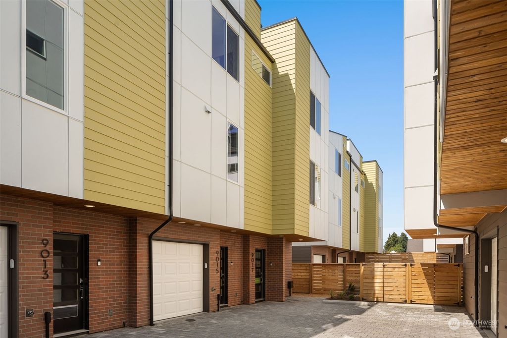 Photo of 9019 12th Avenue NW, Seattle, WA 98117 (MLS # 2075199)