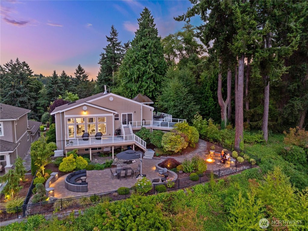 Photo of 4346 SW 307th Street, Federal Way, WA 98023 (MLS # 2423175)