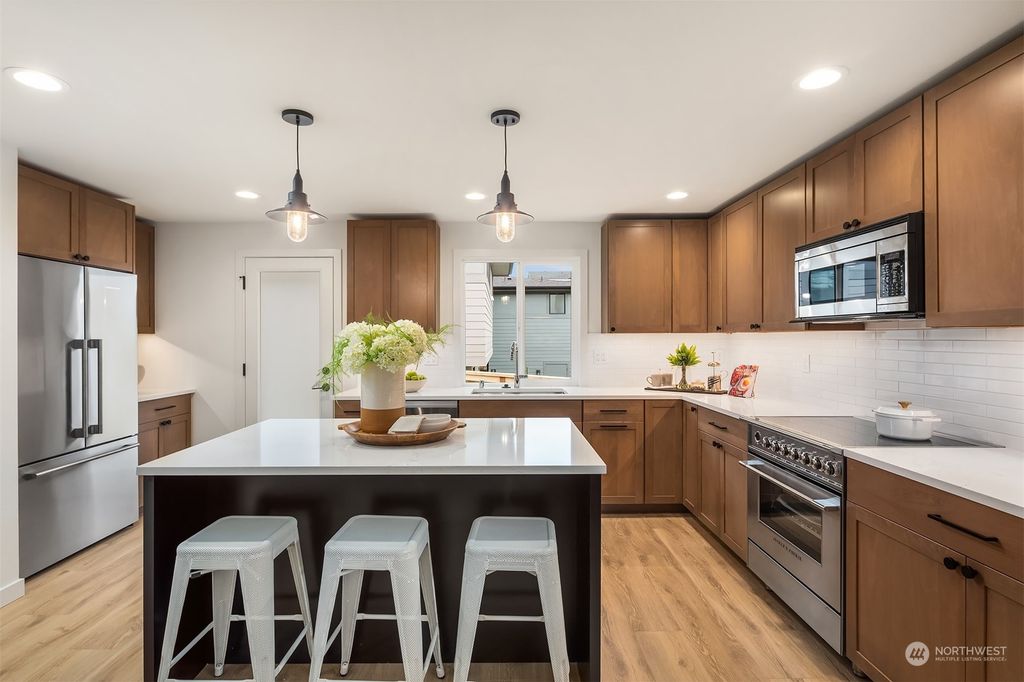 listing image 9362490312790002390