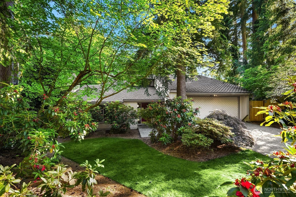 Photo of 2922 147th Place SE, Mill Creek, WA 98012 (MLS # 2550904)