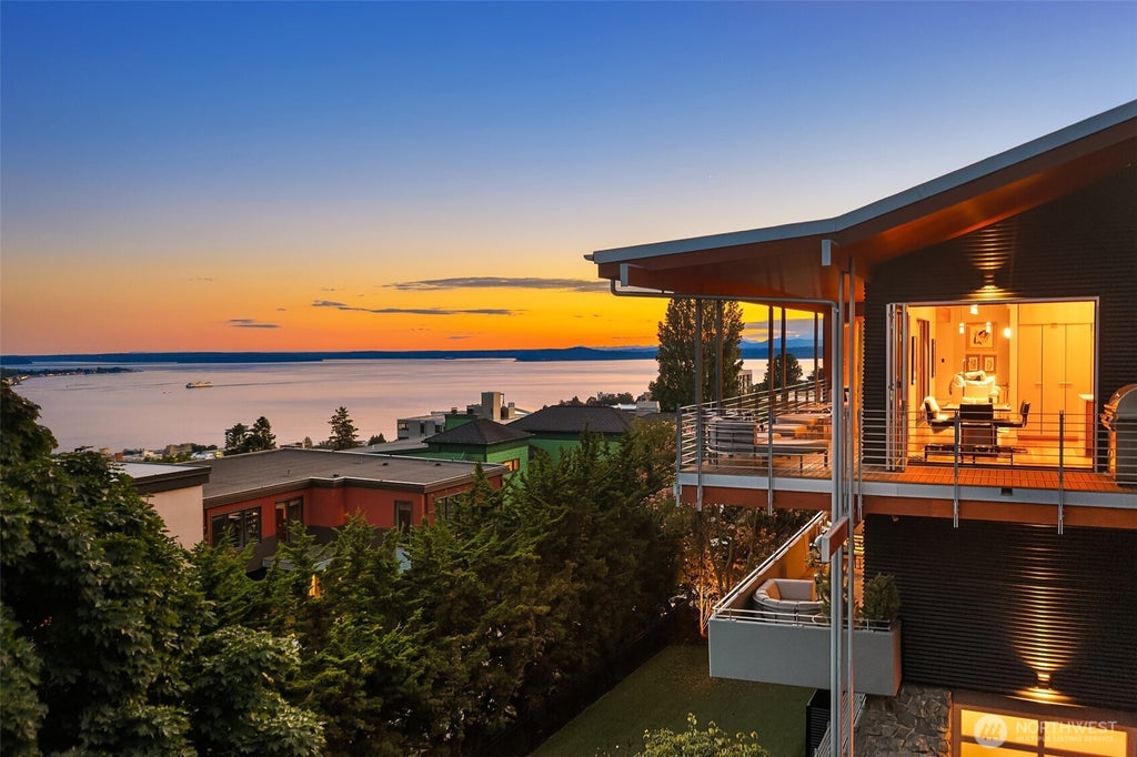 Photo of 1215 Warren Avenue N, Seattle, WA 98109 (MLS # 2583687)