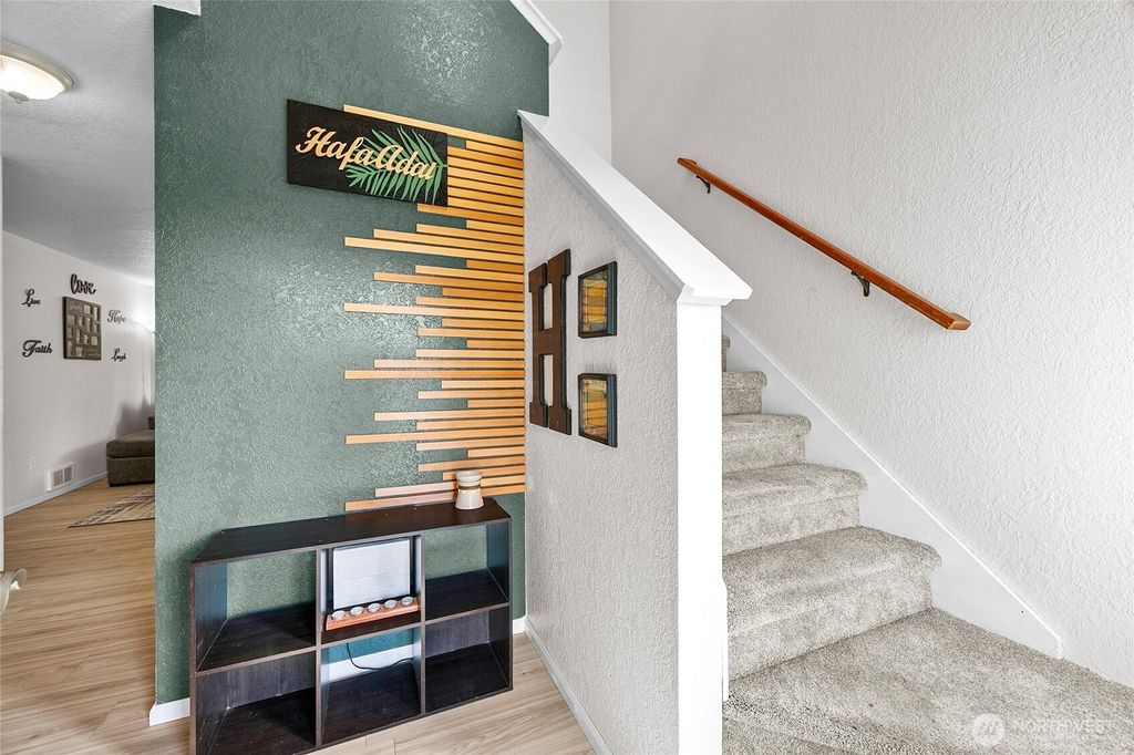 Photo of 809 148th Street Ct E, Tacoma, WA 98445 (MLS # 2495416)