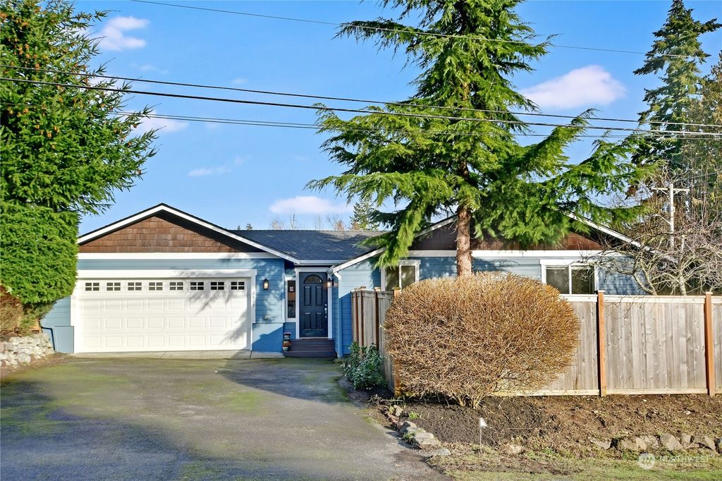 Photo of 2809 203rd Street SW, Lynnwood, WA 98036 (MLS # 2028729)