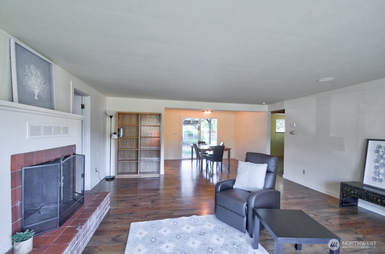 3509 Hawthorne Place SE