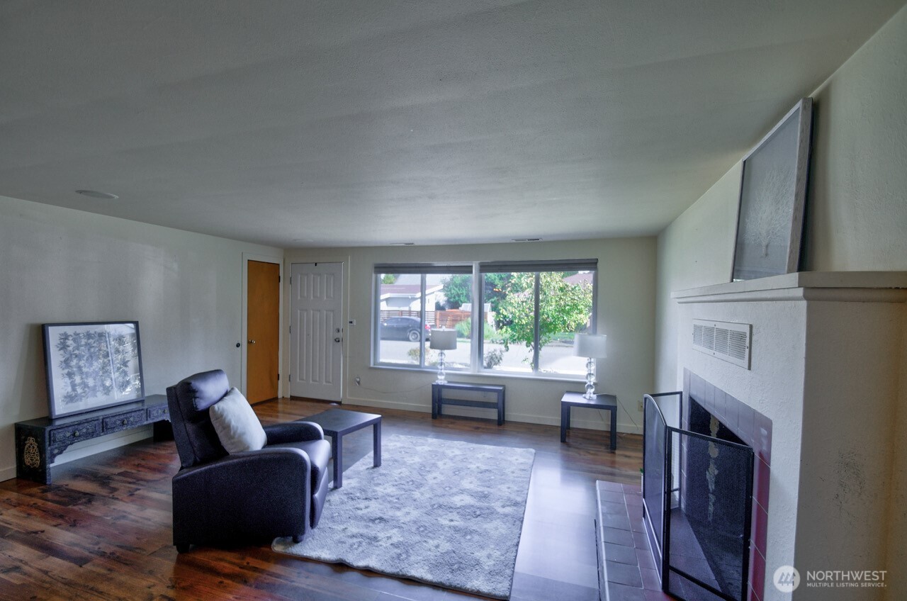 3509 Hawthorne Place SE