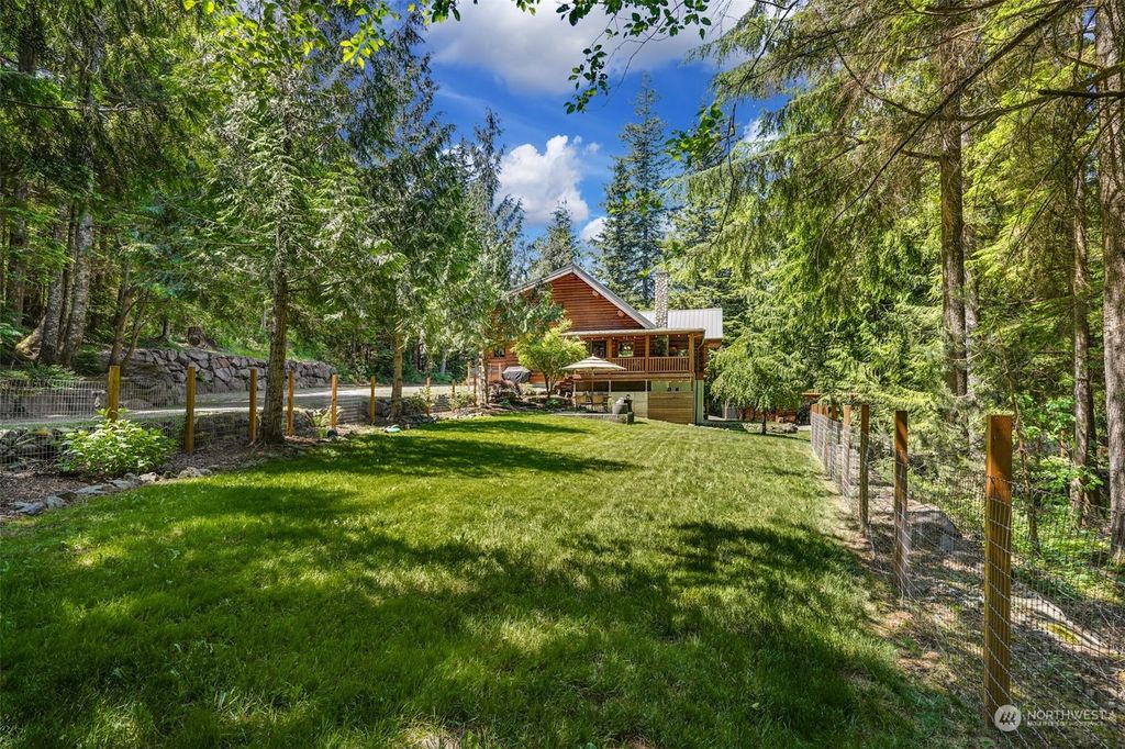 Photo of 34184 SE 327th Place, Ravensdale, WA 98051 (MLS # 2072771)