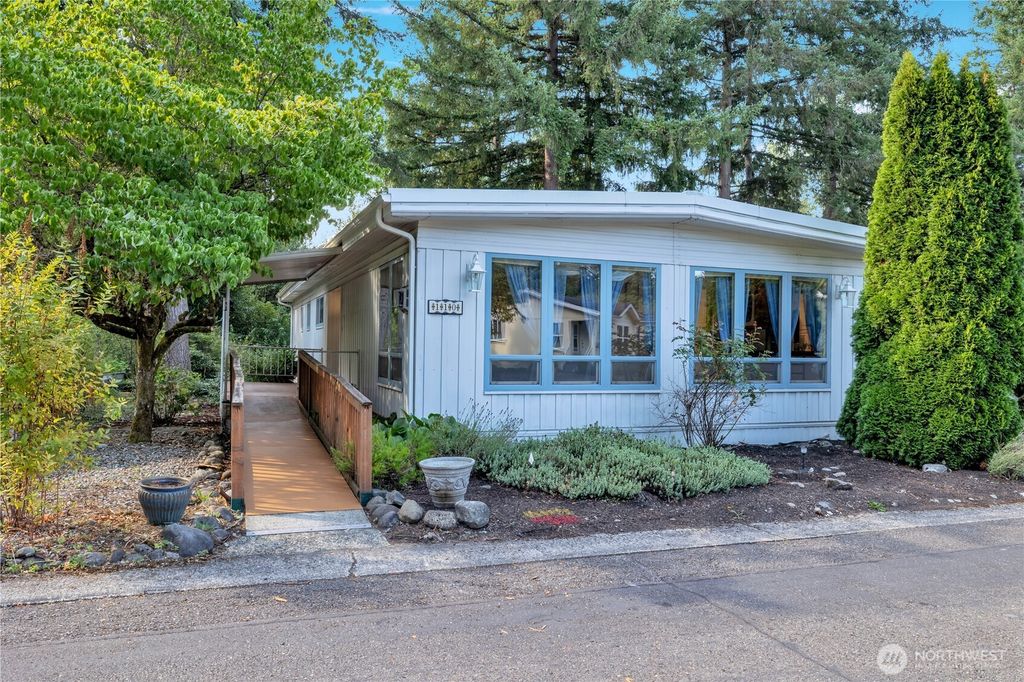 Photo of 18425 NE 95th Street #110, Redmond, WA 98052 (MLS # 2424144)