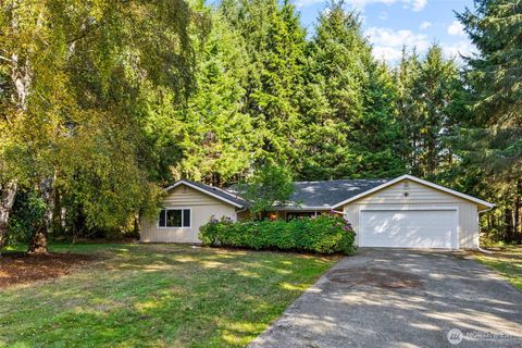 Photo of 45 Sunset Boulevard, Hoquiam, WA 98550 (MLS # 2443990)