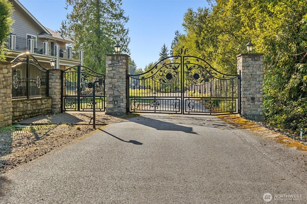 Photo of 22029 238th Place SE, Maple Valley, WA 98038 (MLS # 2392843)