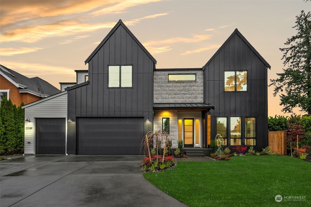 Photo of 11140 SE 29th Place, Bellevue, WA 98004 (MLS # 2054625)