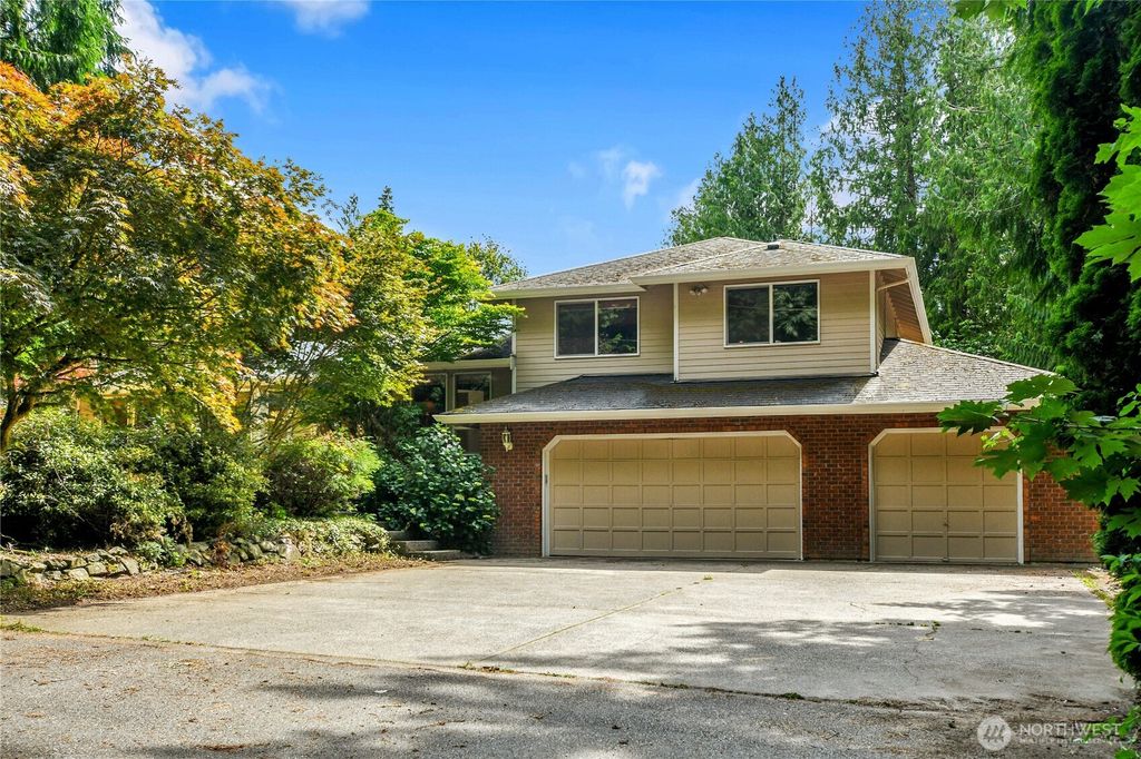 Photo of 25115 SE 133rd Way, Issaquah, WA 98027 (MLS # 2441069)