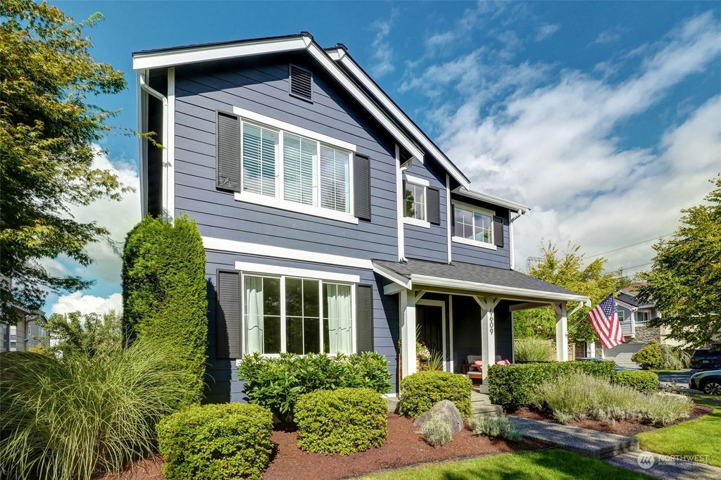 Photo of 6609 E Crest View Loop SE, Snoqualmie, WA 98065 (MLS # 2292804)
