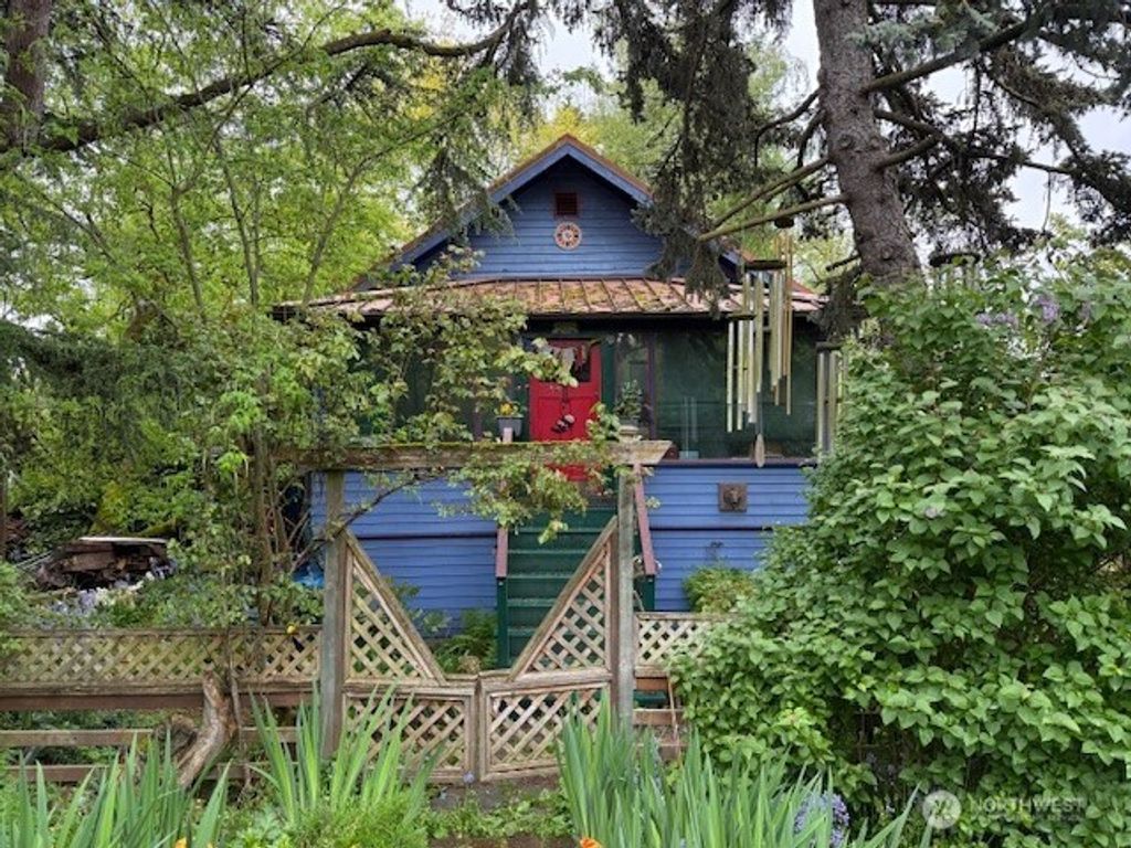 Photo of 8729 Palatine Avenue N, Seattle, WA 98103 (MLS # 2373355)