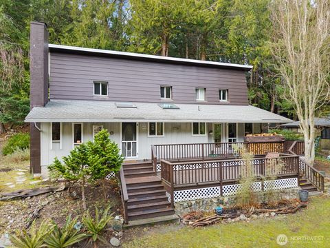 Photo of 603 Shelter Bay Drive, La Conner, WA 98257 (MLS # 2528454)