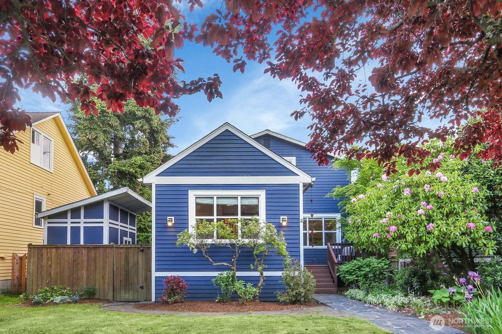 Photo of 739 N 77th Street, Seattle, WA 98103 (MLS # 2376641)