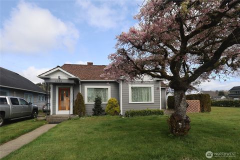 Photo of 2835 Pacific Avenue, Hoquiam, WA 98550 (MLS # 2513733)
