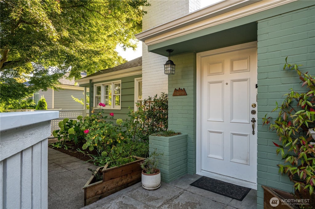 Photo of 2837 12th Avenue W, Seattle, WA 98119 (MLS # 2587272)