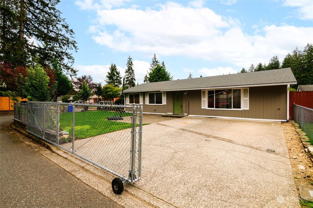Photo of 26661 190th Avenue SE, Covington, WA 98042 (MLS # 2155055)