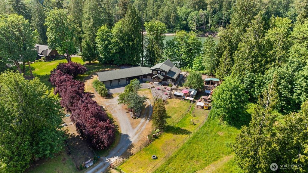 Photo of 42813 Rivers Edge Court, Concrete, WA 98237 (MLS # 2524832)