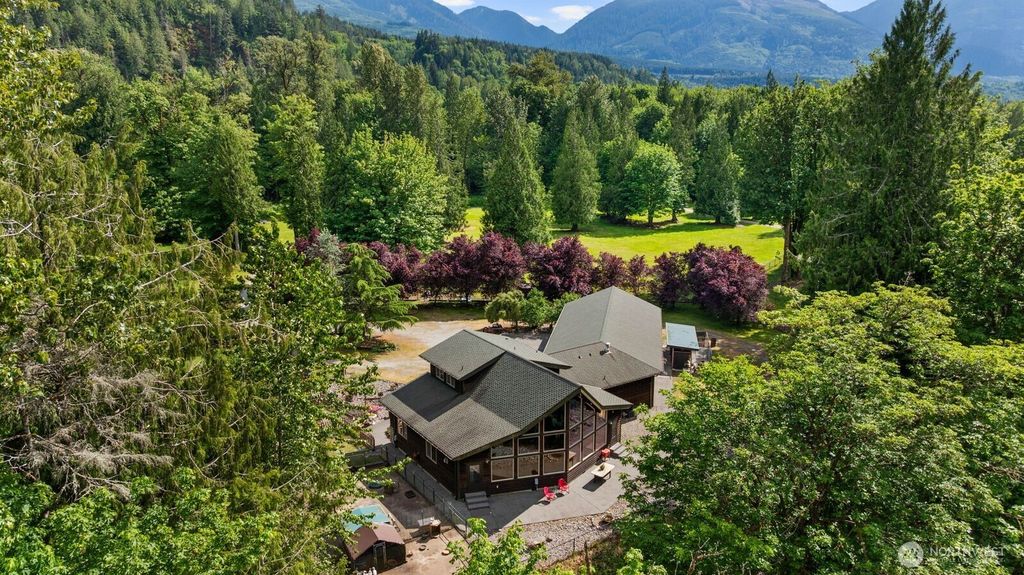 Photo of 42813 Rivers Edge Court, Concrete, WA 98237 (MLS # 2524832)