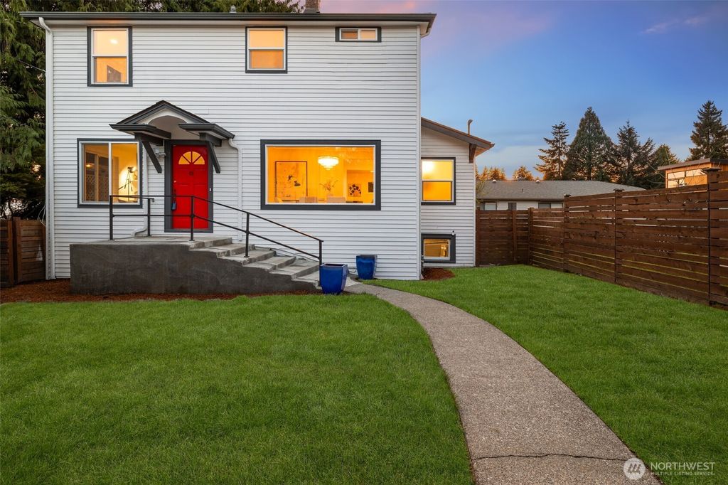 Photo of 6821 40th Avenue NE, Seattle, WA 98115 (MLS # 2351966)