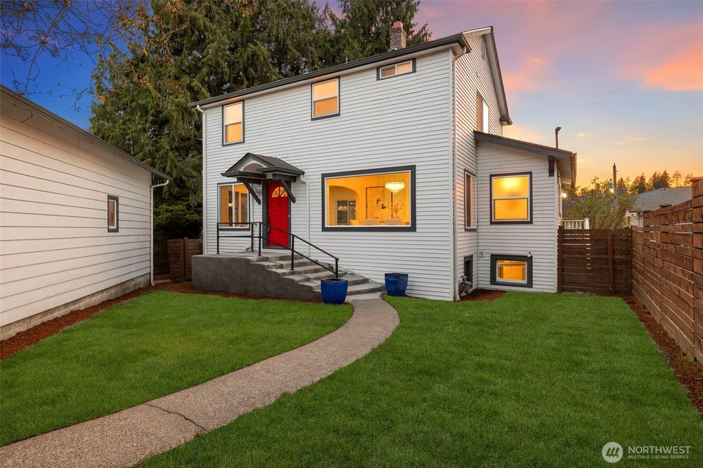 Photo of 6821 40th Avenue NE, Seattle, WA 98115 (MLS # 2351966)