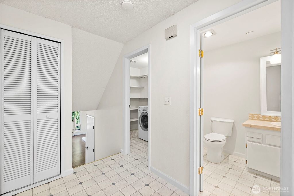 Photo of 15208 NE 8th Street #C3, Bellevue, WA 98007 (MLS # 2425738)
