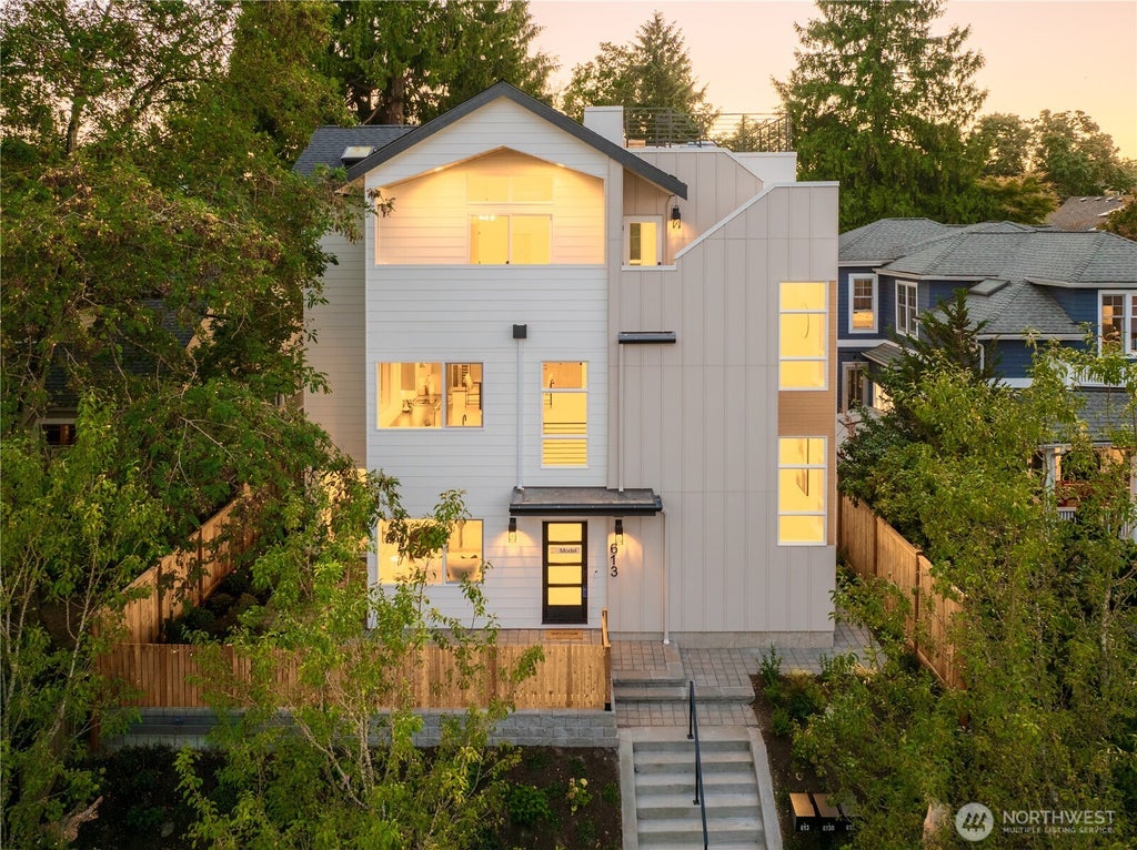 Photo of 613 18th Avenue E, Seattle, WA 98112 (MLS # 2570372)