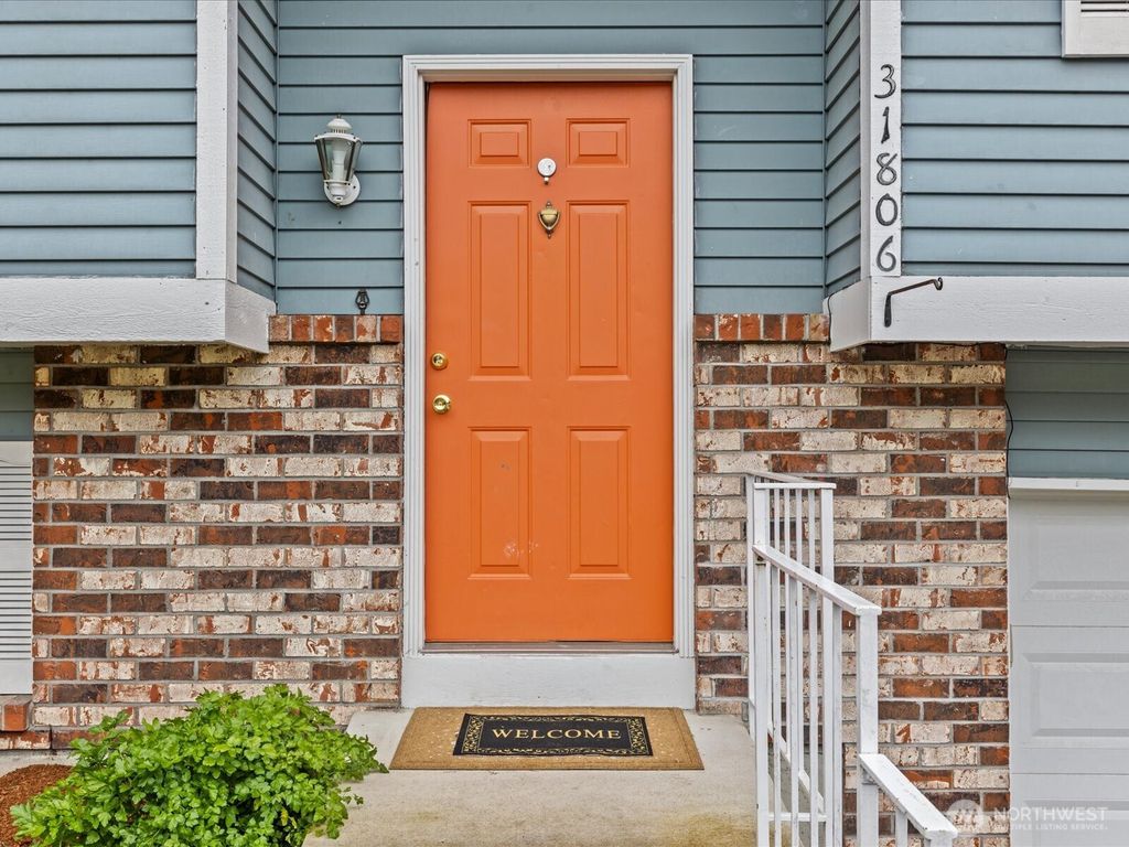 Photo of 31806 10th Place SW, Federal Way, WA 98023 (MLS # 2491381)