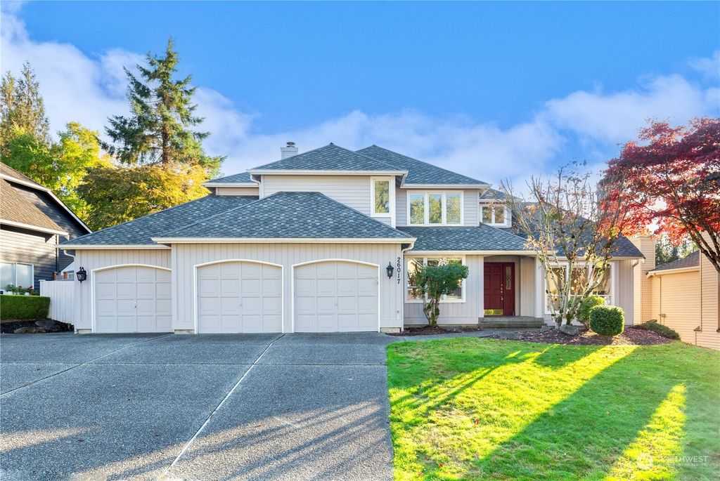 Photo of 26017 SE 38th Street, Sammamish, WA 98029 (MLS # 2171456)