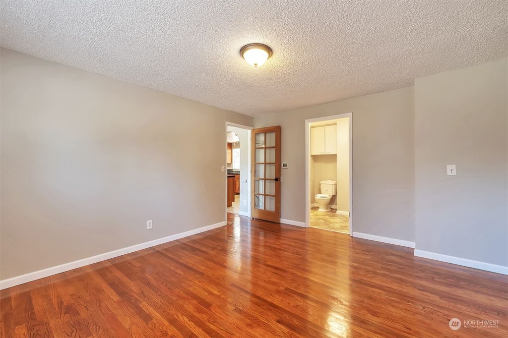 listing image 9367692123635989087