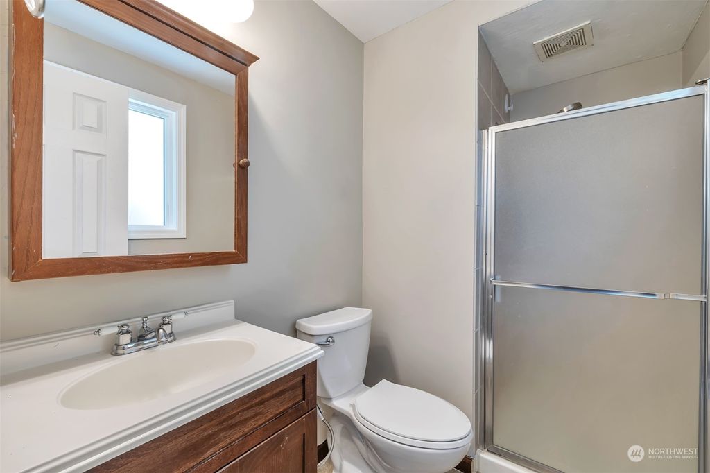 listing image 9361355298480042433